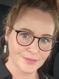 Christin „Chrissi“ Siewert lächelt in die Kamera