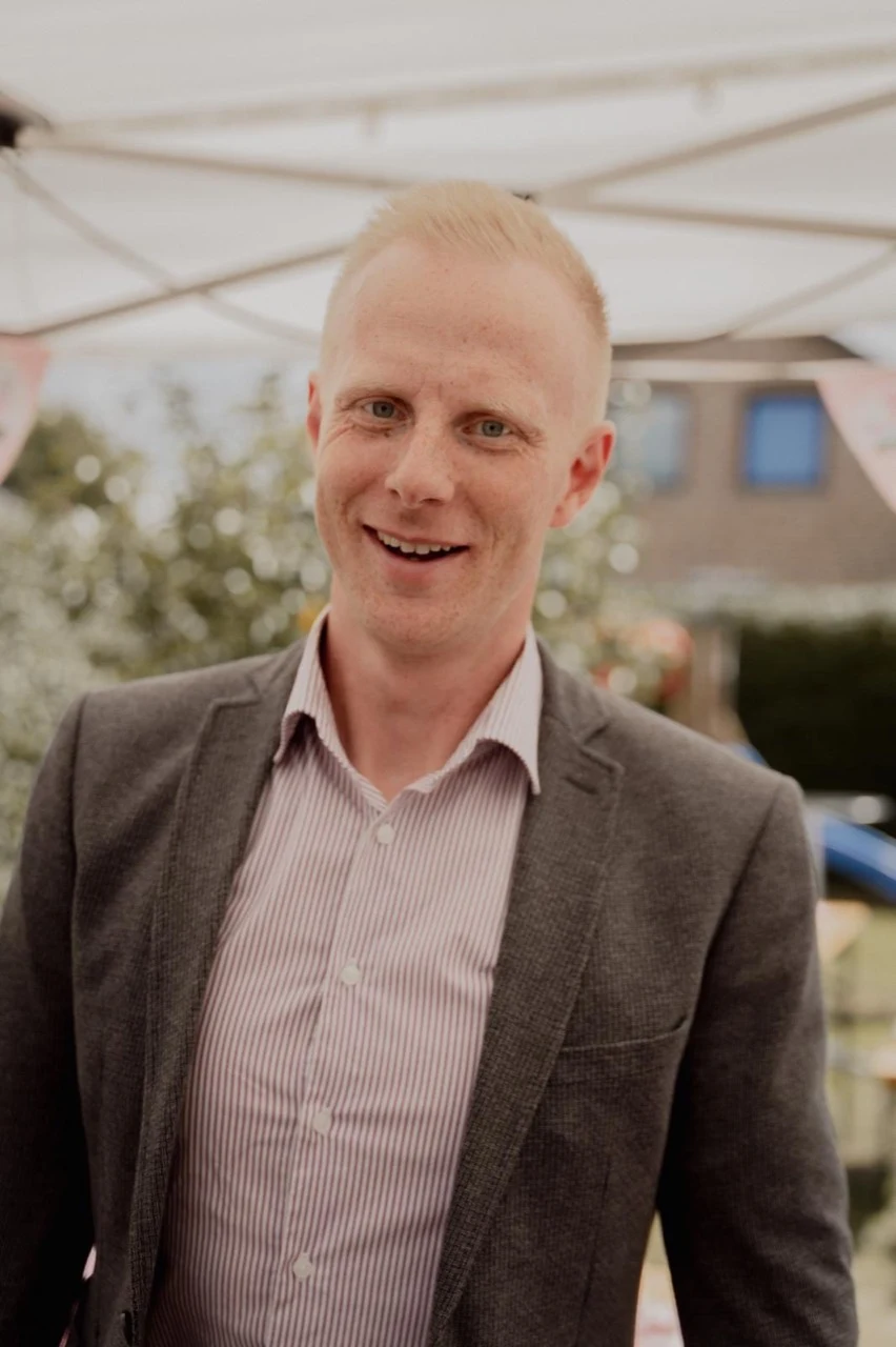 Jan Duden lächelt in die Kamera