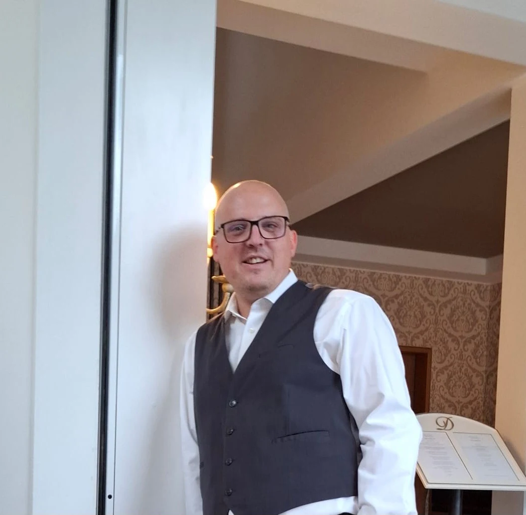Karsten Rinn lächelt in die Kamera